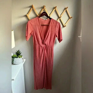 All in Favor MIDI Dress in Pink with Slit